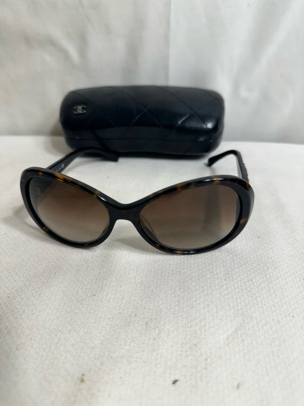 Chanel Oversized Sunglasses - Picture 10 of 12